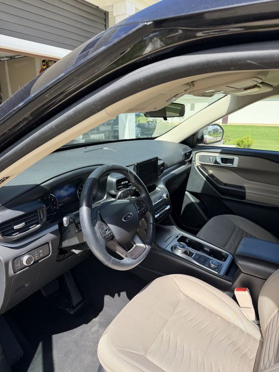 Ford Explorer, front cabin after detailing by Aero Detailing, South Lyon MI