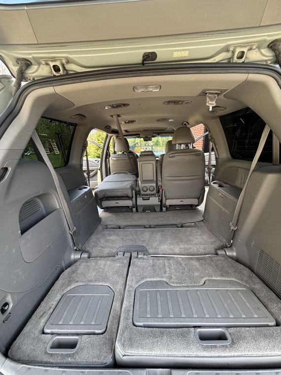 Honda Odyssey, seats folded flat after detailing by Aero Detailing, South Lyon MI
